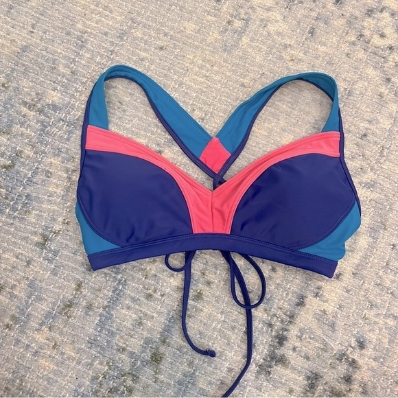Reebok swim top - Picture 1 of 11